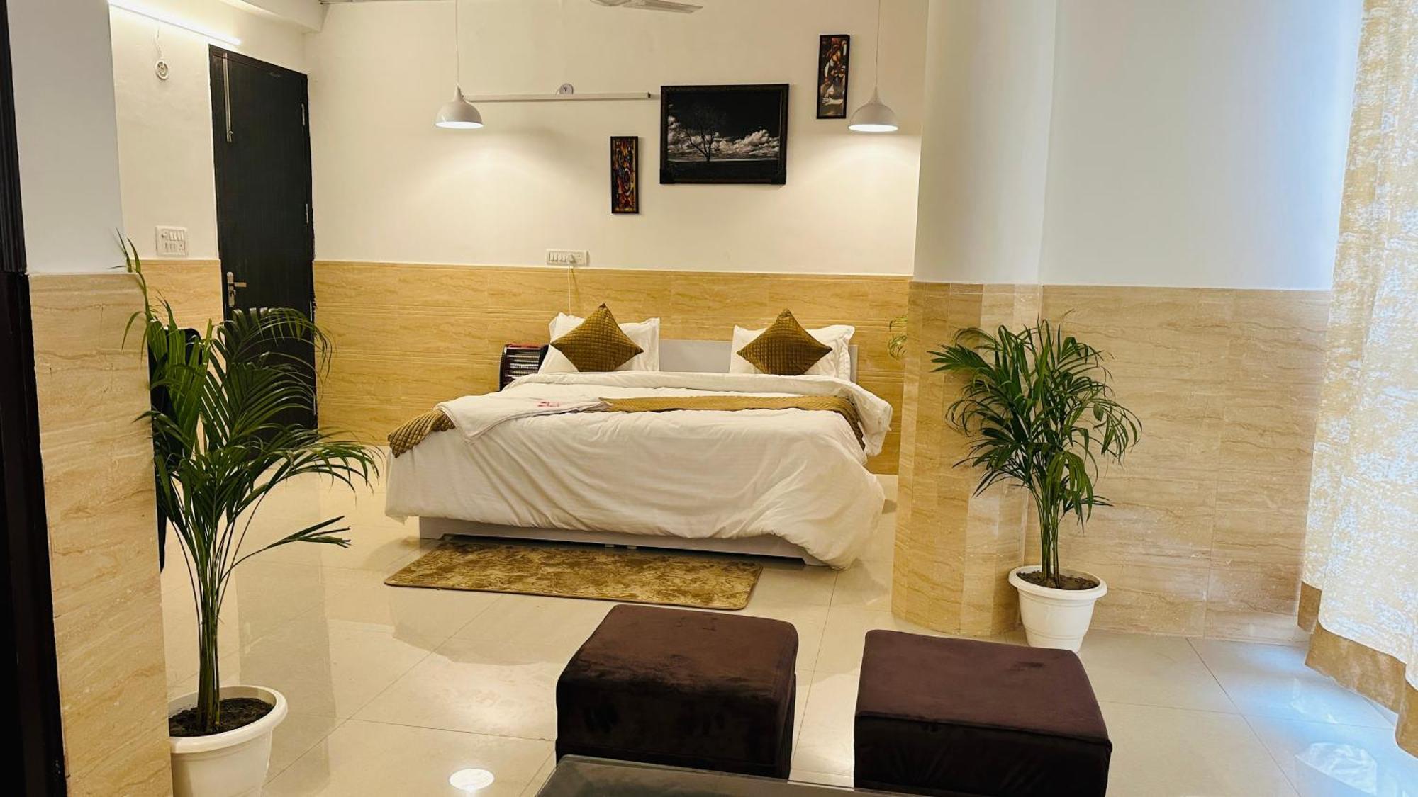 Hotel Relax In - Noida Sector 18 Zewnętrze zdjęcie