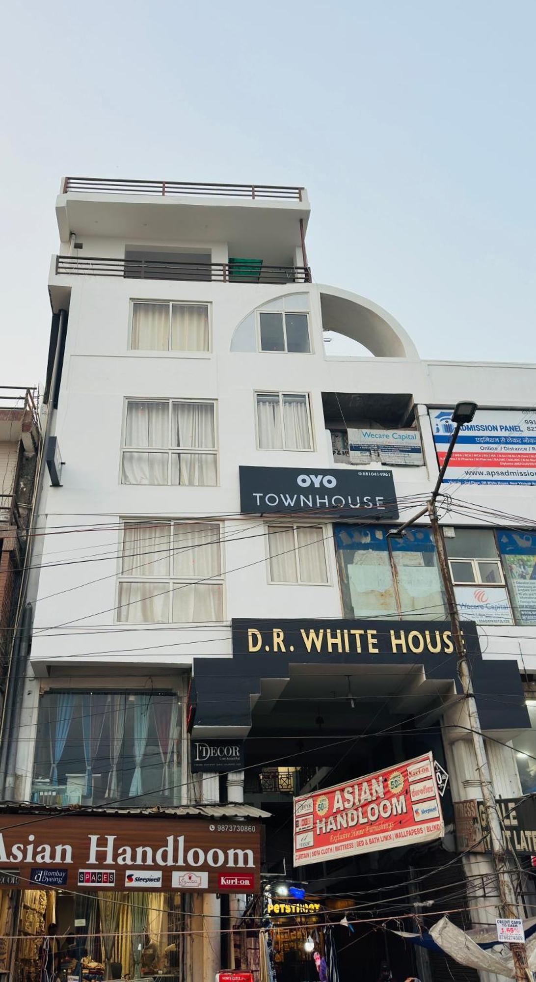 Hotel Relax In - Noida Sector 18 Zewnętrze zdjęcie