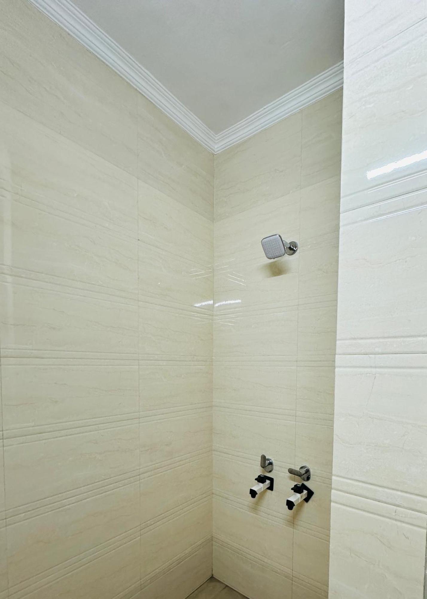 Hotel Relax In - Noida Sector 18 Zewnętrze zdjęcie