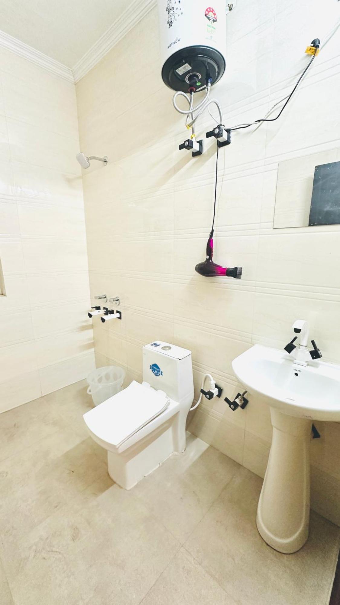 Hotel Relax In - Noida Sector 18 Zewnętrze zdjęcie