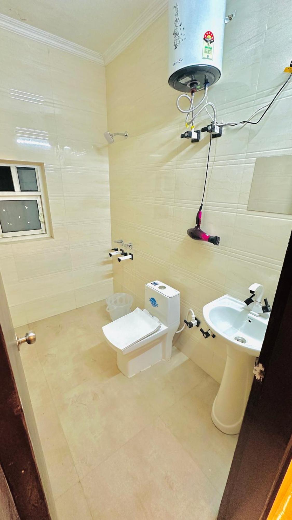 Hotel Relax In - Noida Sector 18 Zewnętrze zdjęcie